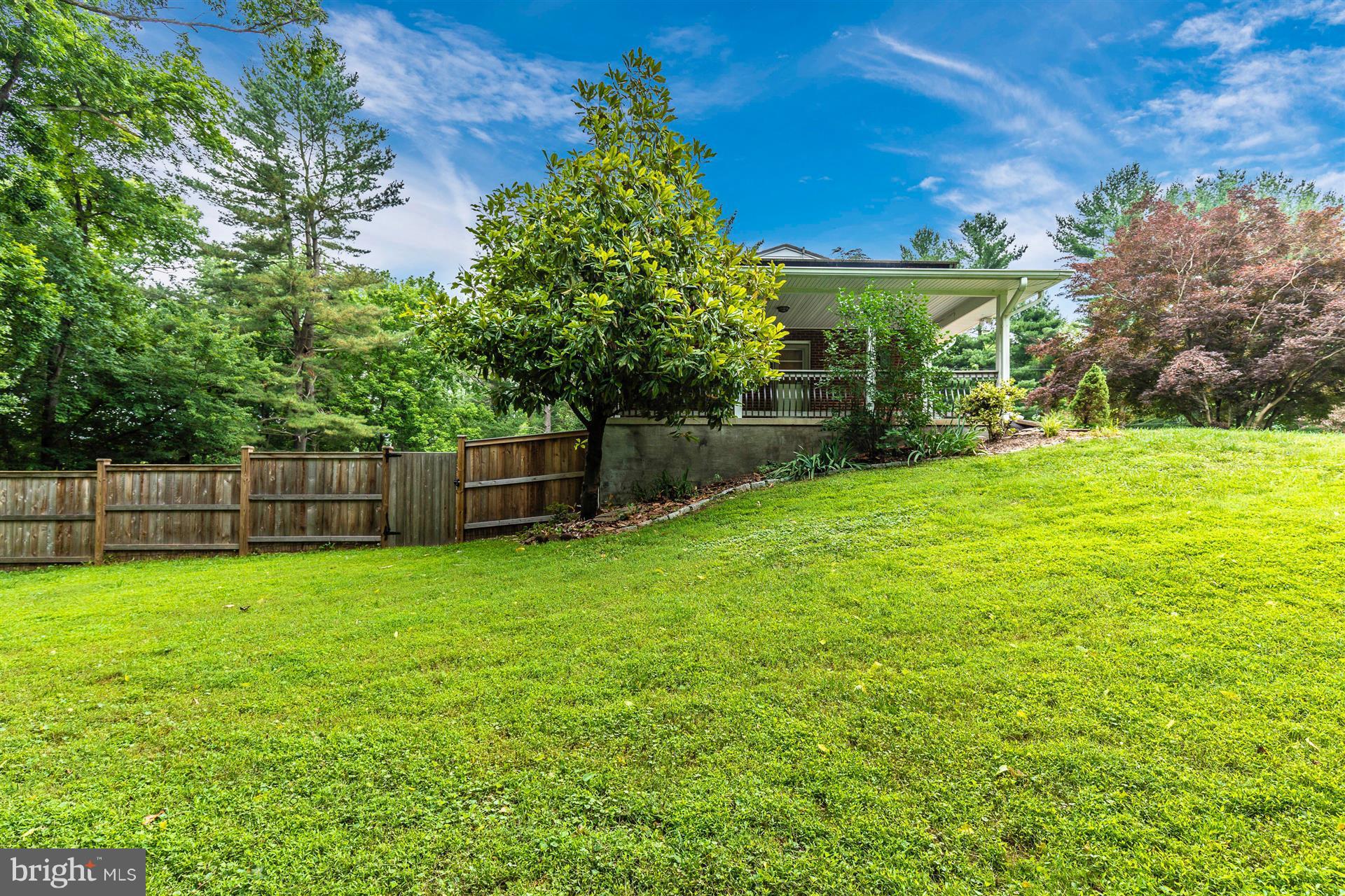 21020 Goshen Road Gaithersburg, MD 20882 - Photo 27 of 30 Backyard view