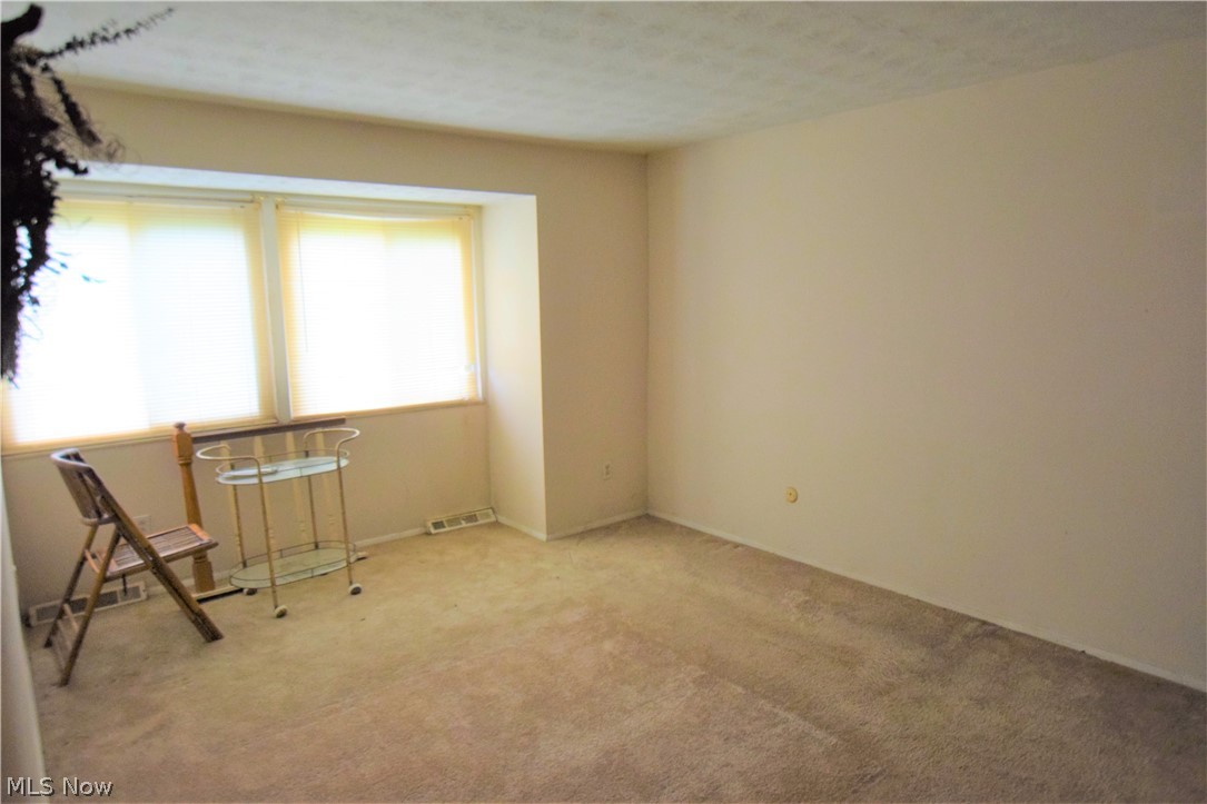 950 Hampton Ridge Drive Akron, OH 44313 - Photo 5 of 6 Gallery Image 5