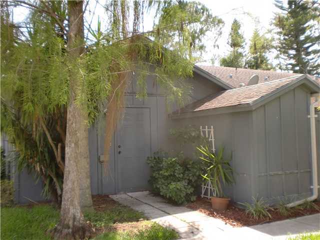 1067 Goldenrod Road Wellington, FL 33414 - Photo 3 of 25 Additional Photo