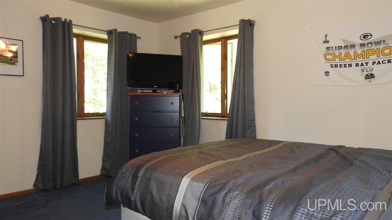 1710 Roosevelt Road Niagara, WI 54151 - Photo 14 of 25 Gallery Image 14