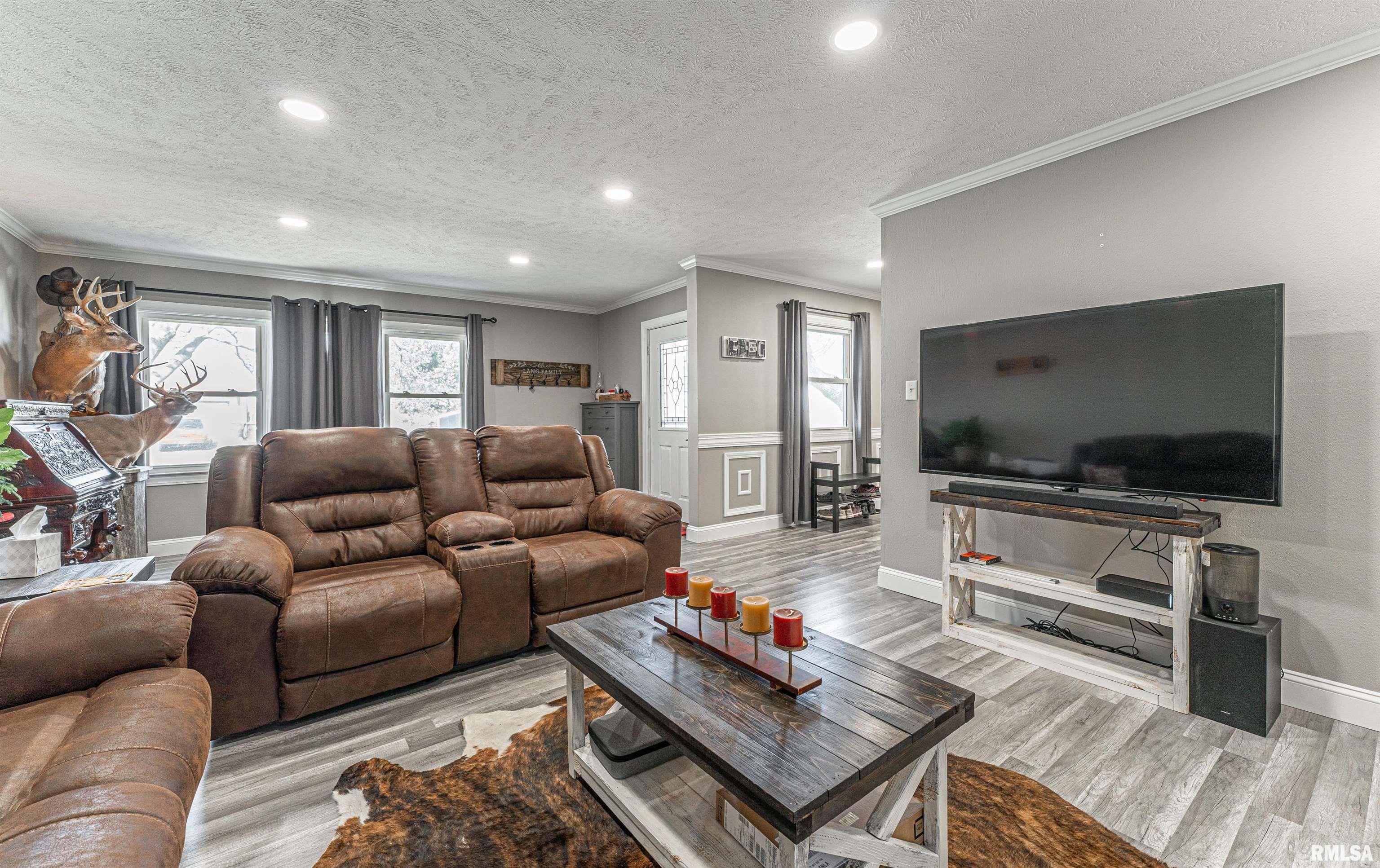 1720 Rutledge Drive Lincoln, IL 62656 - Photo 7 of 27 Gallery Image 7