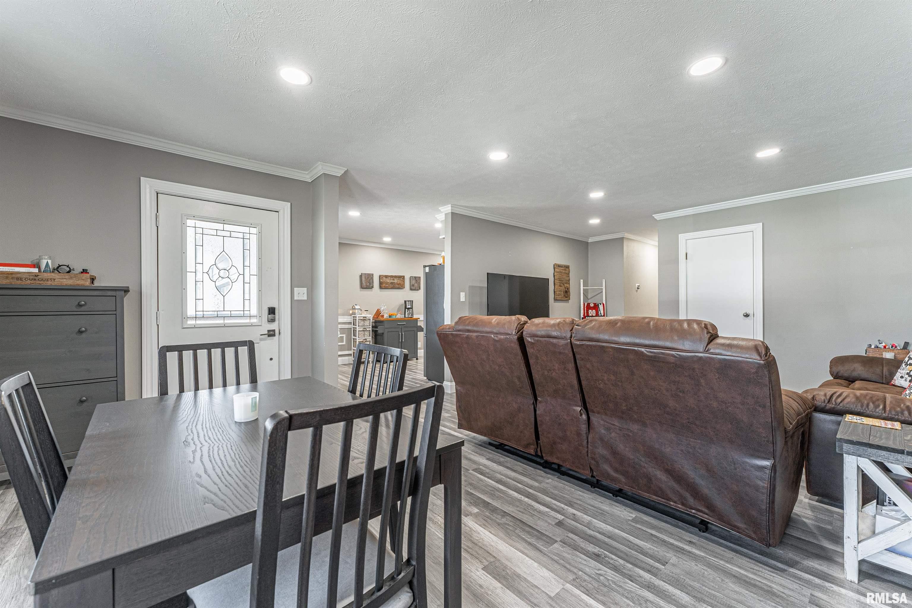 1720 Rutledge Drive Lincoln, IL 62656 - Photo 9 of 27 Gallery Image 9