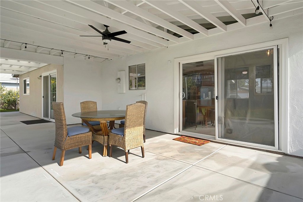 1115 South Groveland Place Anaheim, CA 92806 - Photo 34 of 42 a work room with a table and chairs