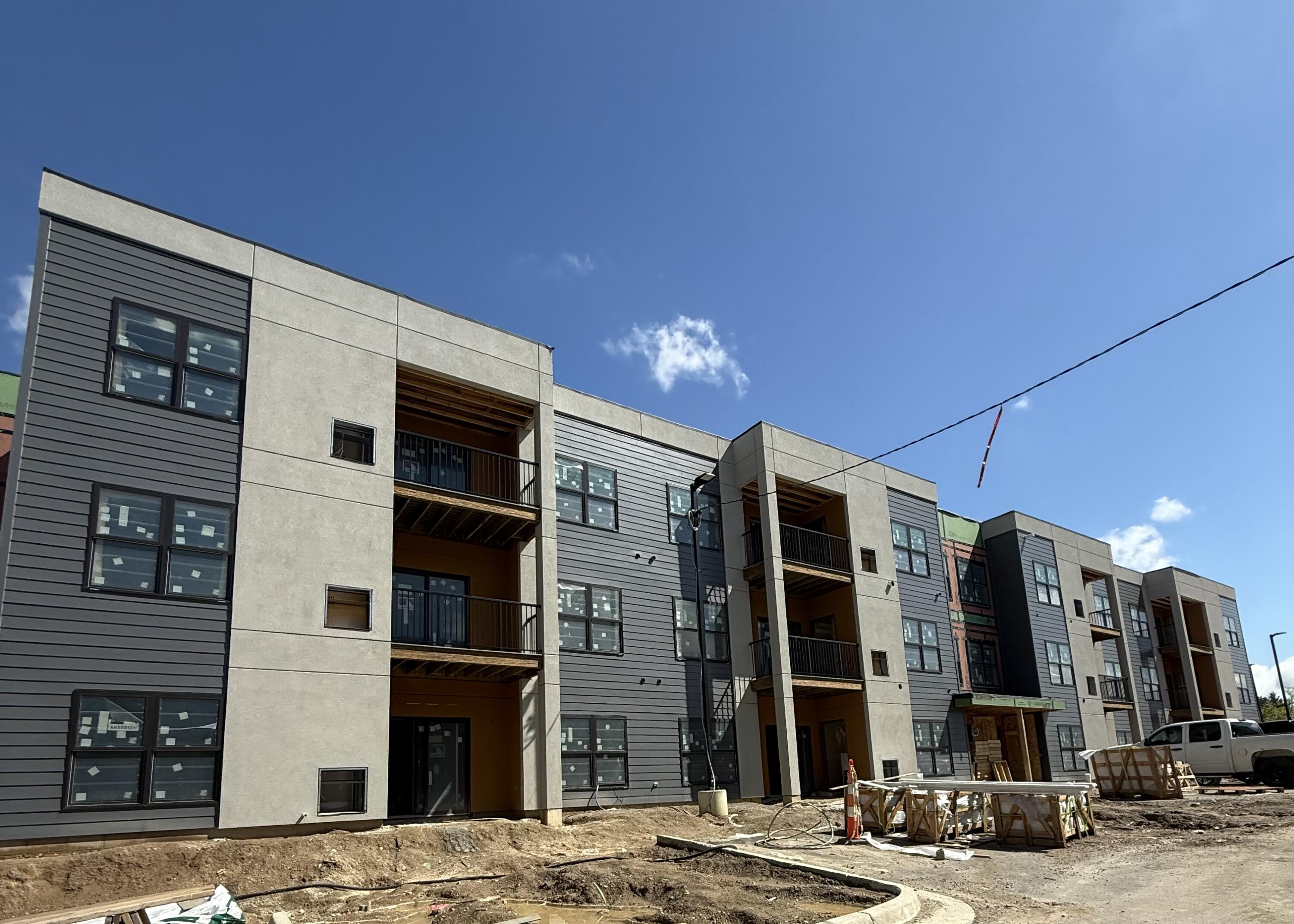 2645 Burton Road, Unit BLD 4 Ann Arbor, MI 48104 - Photo 11 of 41 IMG_9997