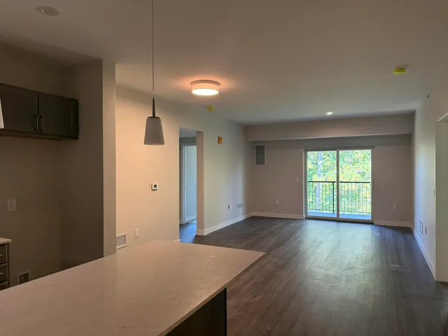 $2,200 | 2645 Burton Road, Unit BLD 4, Ann Arbor, MI 48104