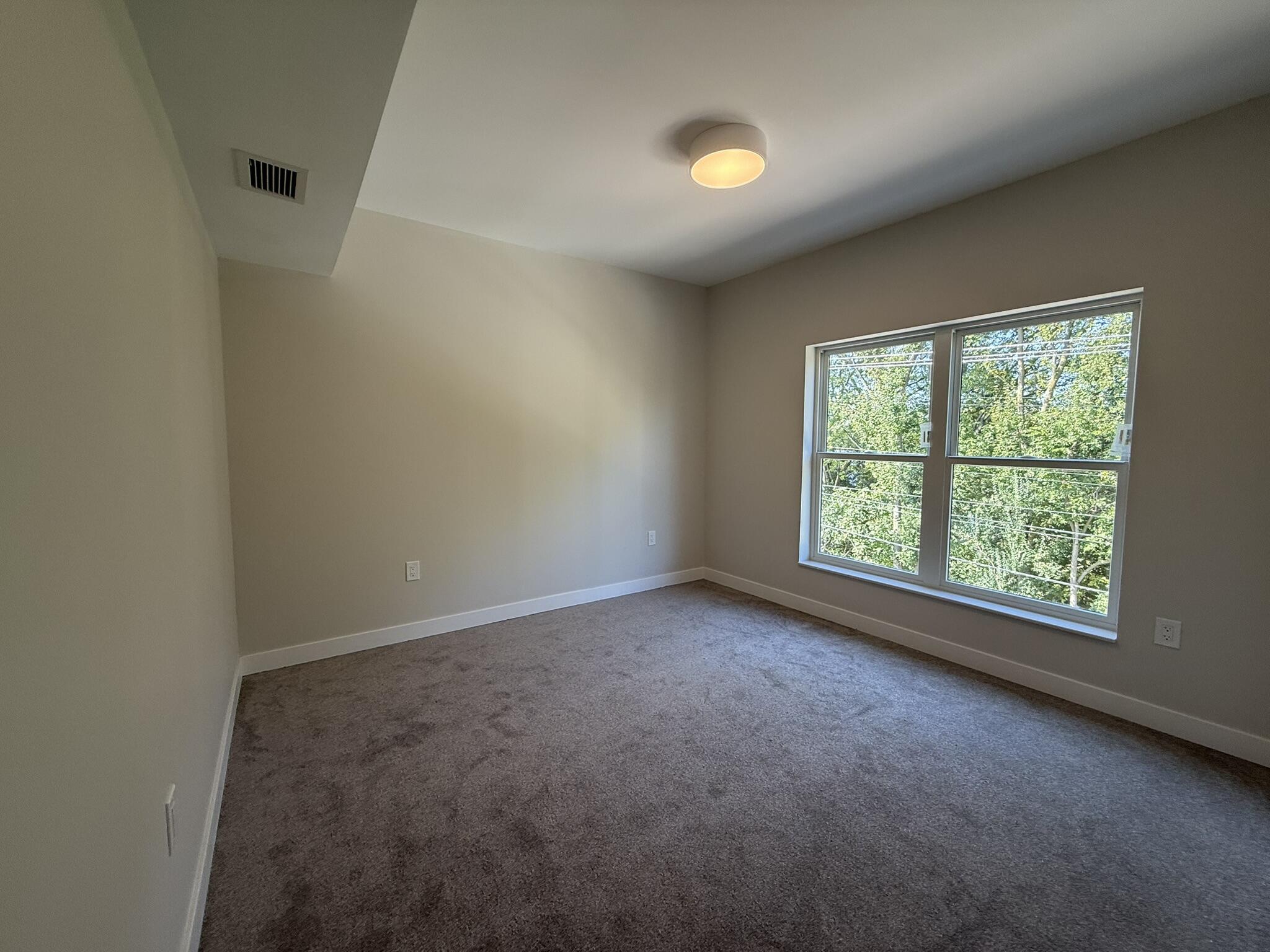 2645 Burton Road, Unit BLD 4 Ann Arbor, MI 48104 - Photo 18 of 41 IMG_0932