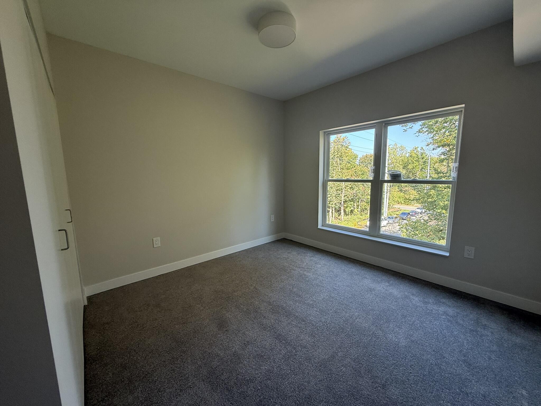 2645 Burton Road, Unit BLD 4 Ann Arbor, MI 48104 - Photo 20 of 41 IMG_0936