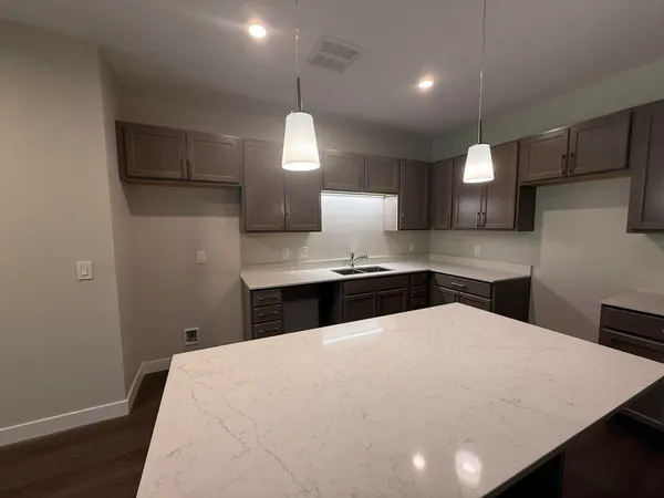 $2,000 | 2645 Burton Road, Unit BLD 4, Ann Arbor, MI 48104