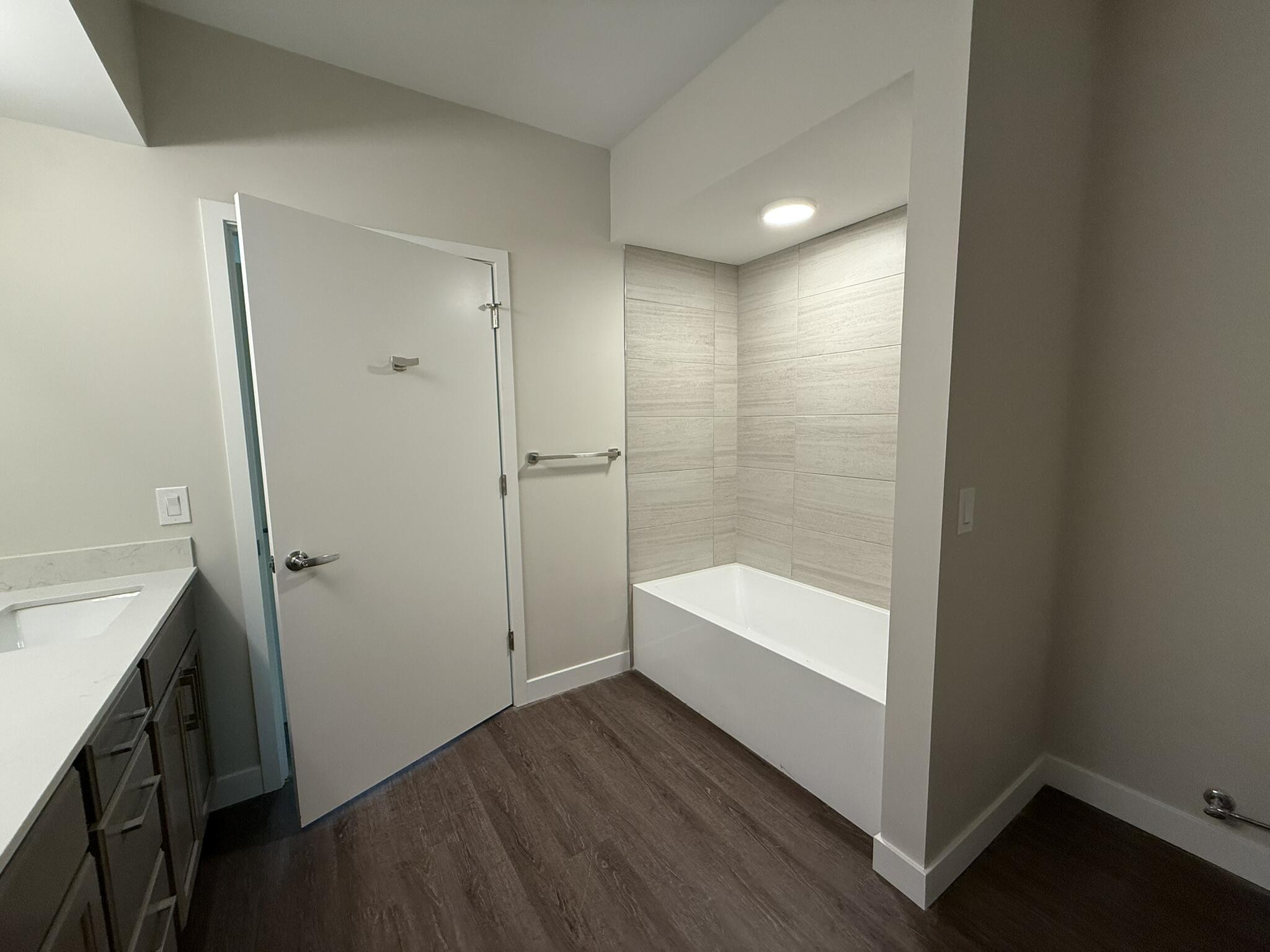 2645 Burton Road, Unit BLD 4 Ann Arbor, MI 48104 - Photo 31 of 41 IMG_0964