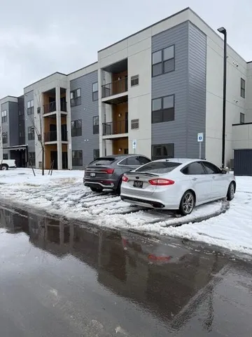 $2,200 | 2645 Burton Road, Unit BLD 4, Ann Arbor, MI 48104