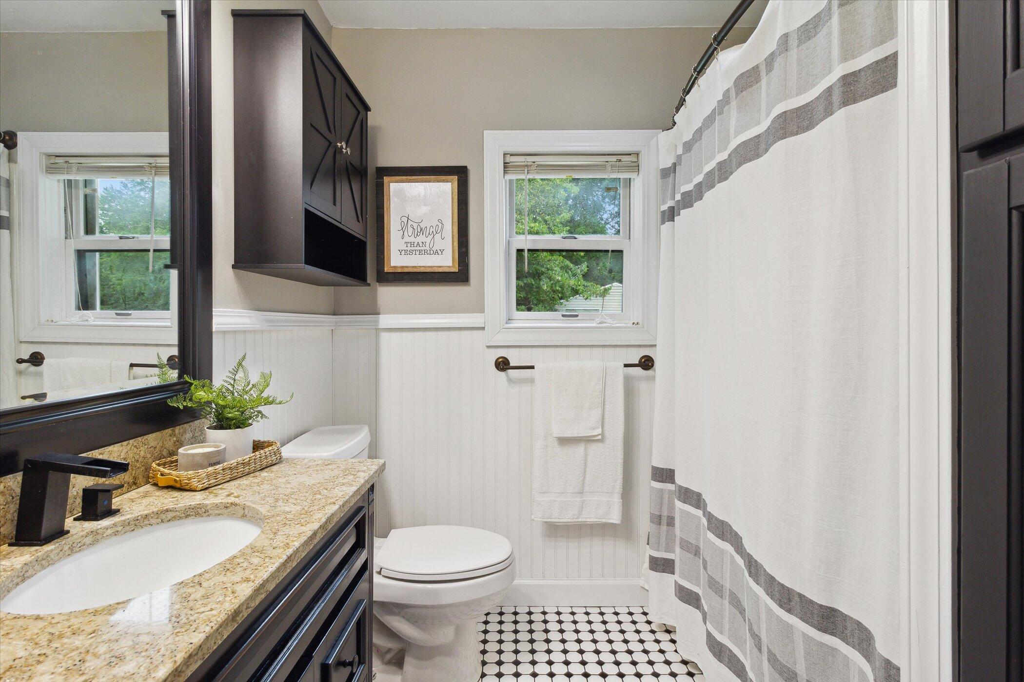2654 South Patterson Road Wayland, MI 49348 - Photo 17 of 39 Bathroom