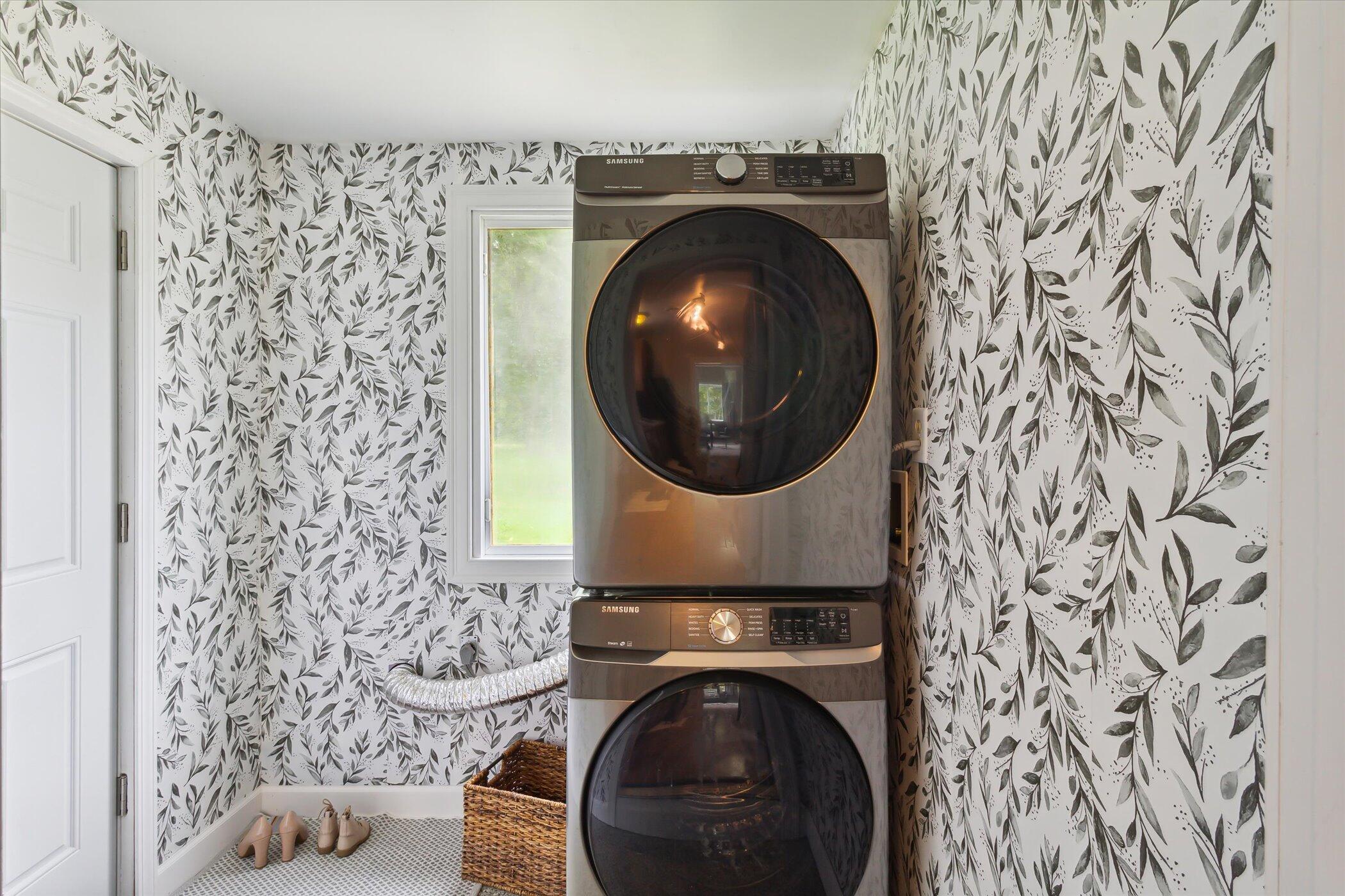 2654 South Patterson Road Wayland, MI 49348 - Photo 25 of 39 Laundry | Rear Entry