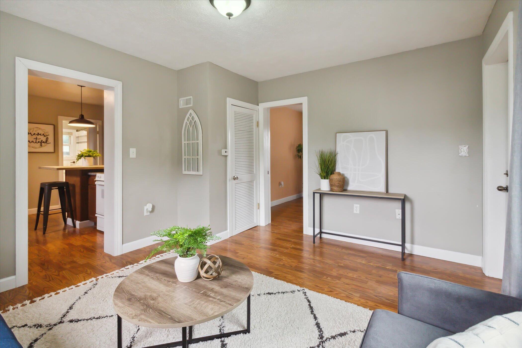 2654 South Patterson Road Wayland, MI 49348 - Photo 8 of 39 Living Area