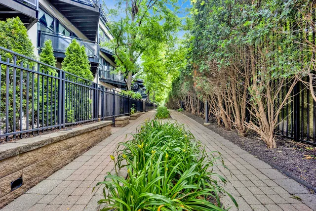 $2,750 | 1111 West 15th Street, Unit 224, Chicago, IL 60608