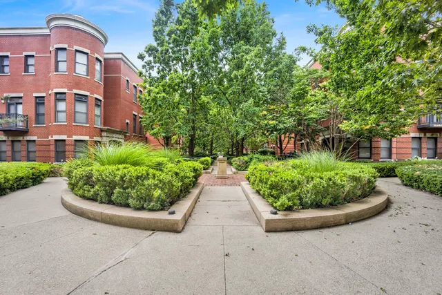 $2,750 | 1111 West 15th Street, Unit 224, Chicago, IL 60608