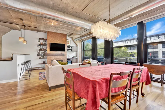 $2,750 | 1111 West 15th Street, Unit 224, Chicago, IL 60608