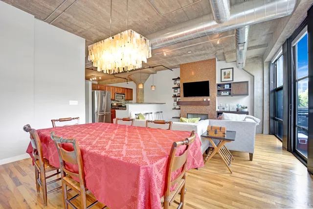 $2,750 | 1111 West 15th Street, Unit 224, Chicago, IL 60608