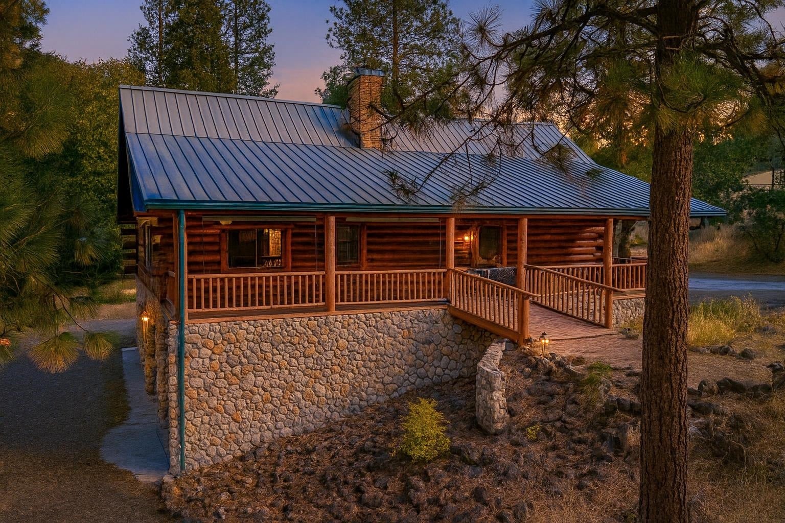 11601 Klamath River Road Yreka, CA 96097 - Photo 7 of 34 Gallery Image 7