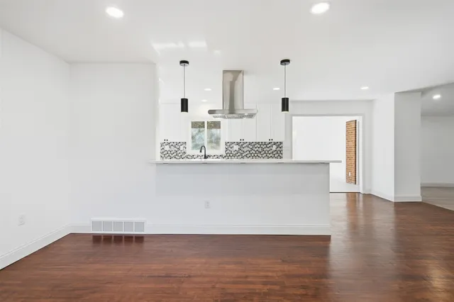 $399,000 | 3009 East Oakland Avenue, Bloomington, IL 61704