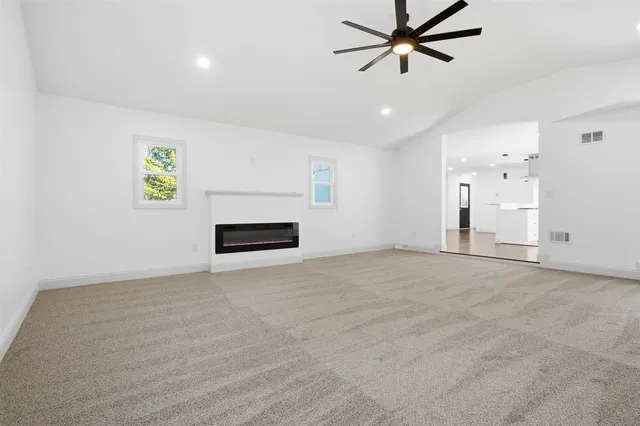 $399,000 | 3009 East Oakland Avenue, Bloomington, IL 61704