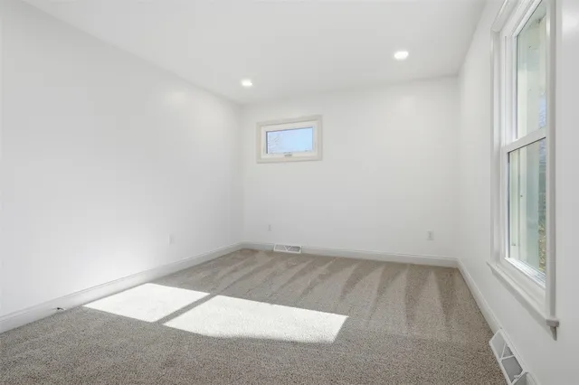 $399,000 | 3009 East Oakland Avenue, Bloomington, IL 61704