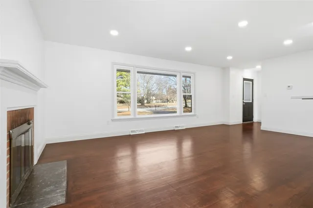 $399,000 | 3009 East Oakland Avenue, Bloomington, IL 61704