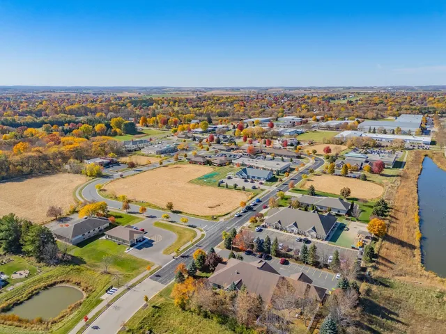 $300,000 | 1033 Quinn Drive, Waunakee, WI 53597