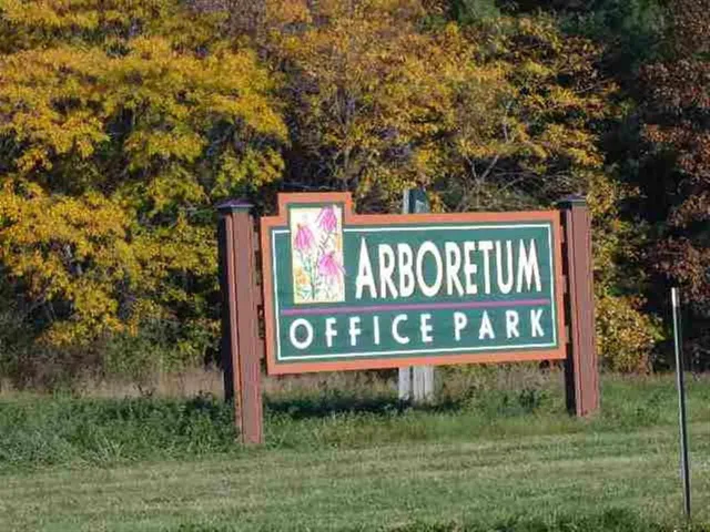 $300,000 | 1033 Quinn Drive, Waunakee, WI 53597