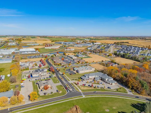 $300,000 | 1033 Quinn Drive, Waunakee, WI 53597