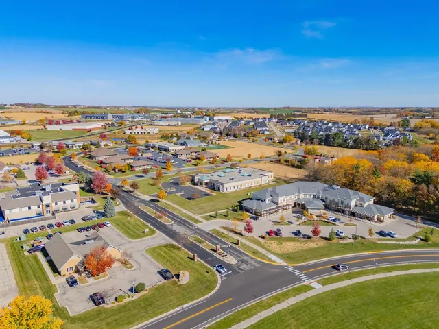 $300,000 | 1033 Quinn Drive, Waunakee, WI 53597