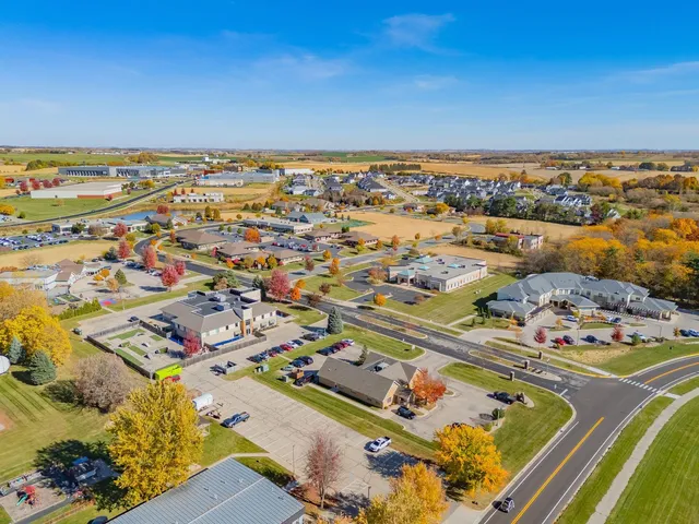 $300,000 | 1033 Quinn Drive, Waunakee, WI 53597