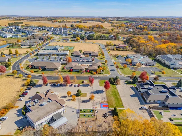 $300,000 | 1033 Quinn Drive, Waunakee, WI 53597