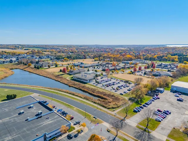 $300,000 | 1033 Quinn Drive, Waunakee, WI 53597