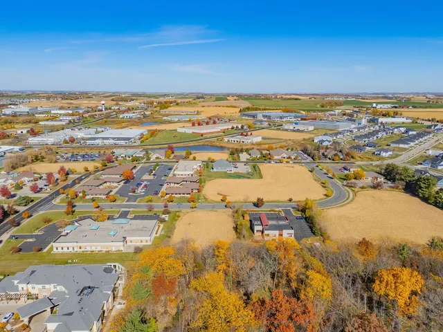 $300,000 | 1033 Quinn Drive, Waunakee, WI 53597