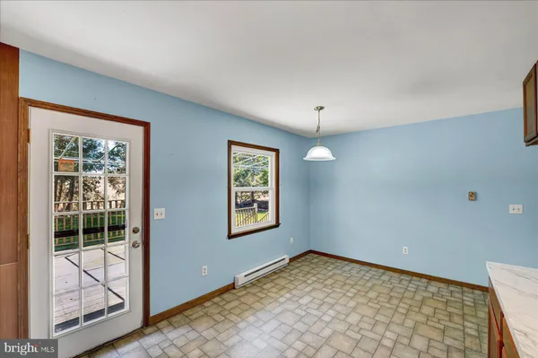 a view of empty room with window