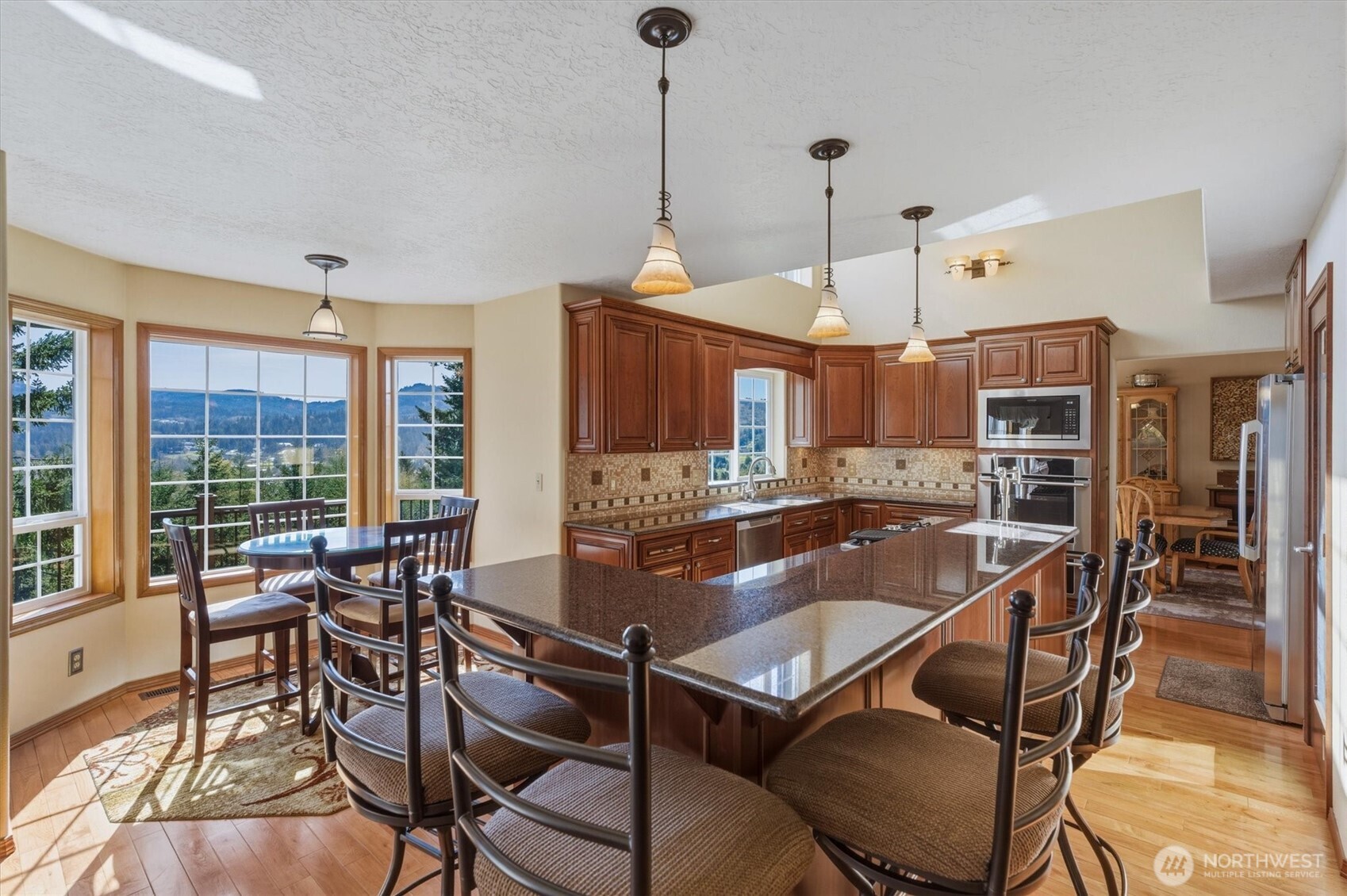 440 North Maple Hill Road Kelso, WA 98626 - Photo 8 of 40