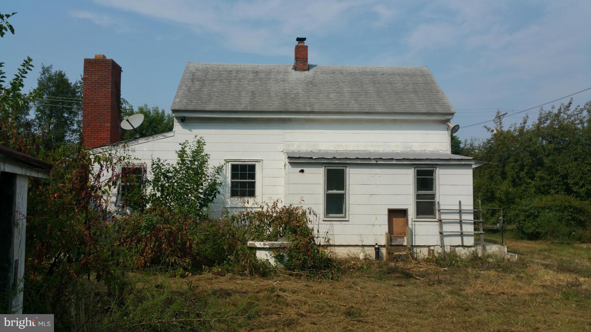 Exterior (Rear)