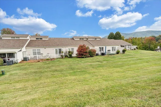 $320,000 | 8416 Stoney Corner Lane, Roanoke, VA 24019