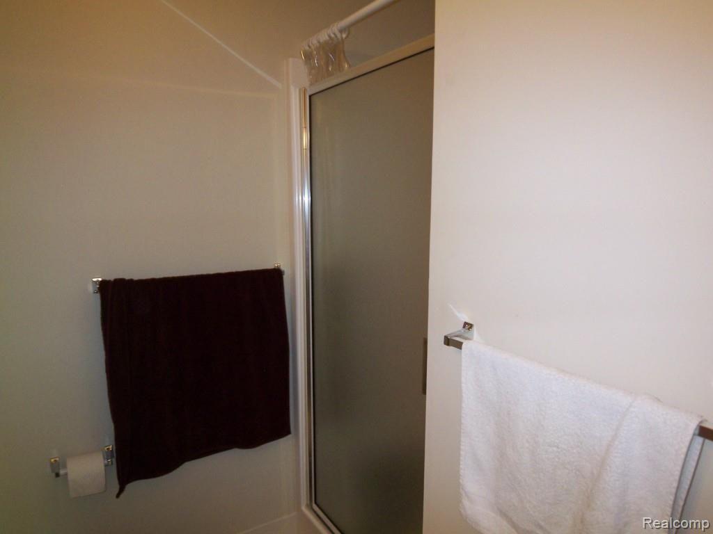 33580 Utica Road Fraser, MI 48026 - Photo 17 of 44 100_7474.jpg