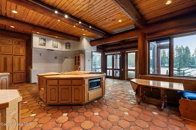 $8,500,000 | 53373-9 Highway 95, Bonners Ferry, ID 83805