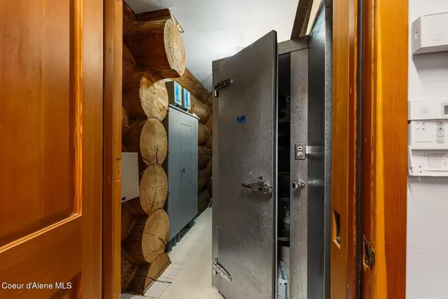 $8,500,000 | 53373-9 Highway 95, Bonners Ferry, ID 83805