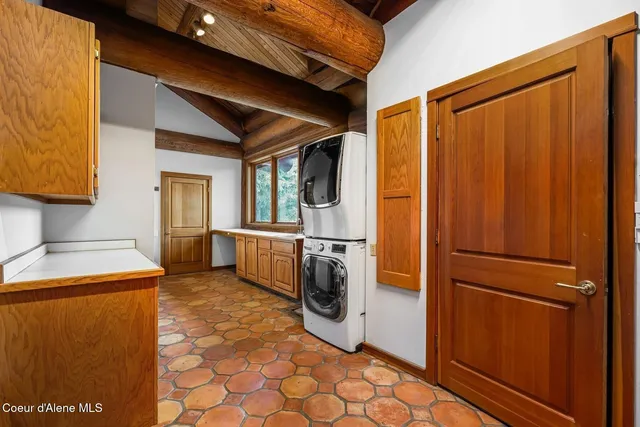 $8,500,000 | 53373-9 Highway 95, Bonners Ferry, ID 83805