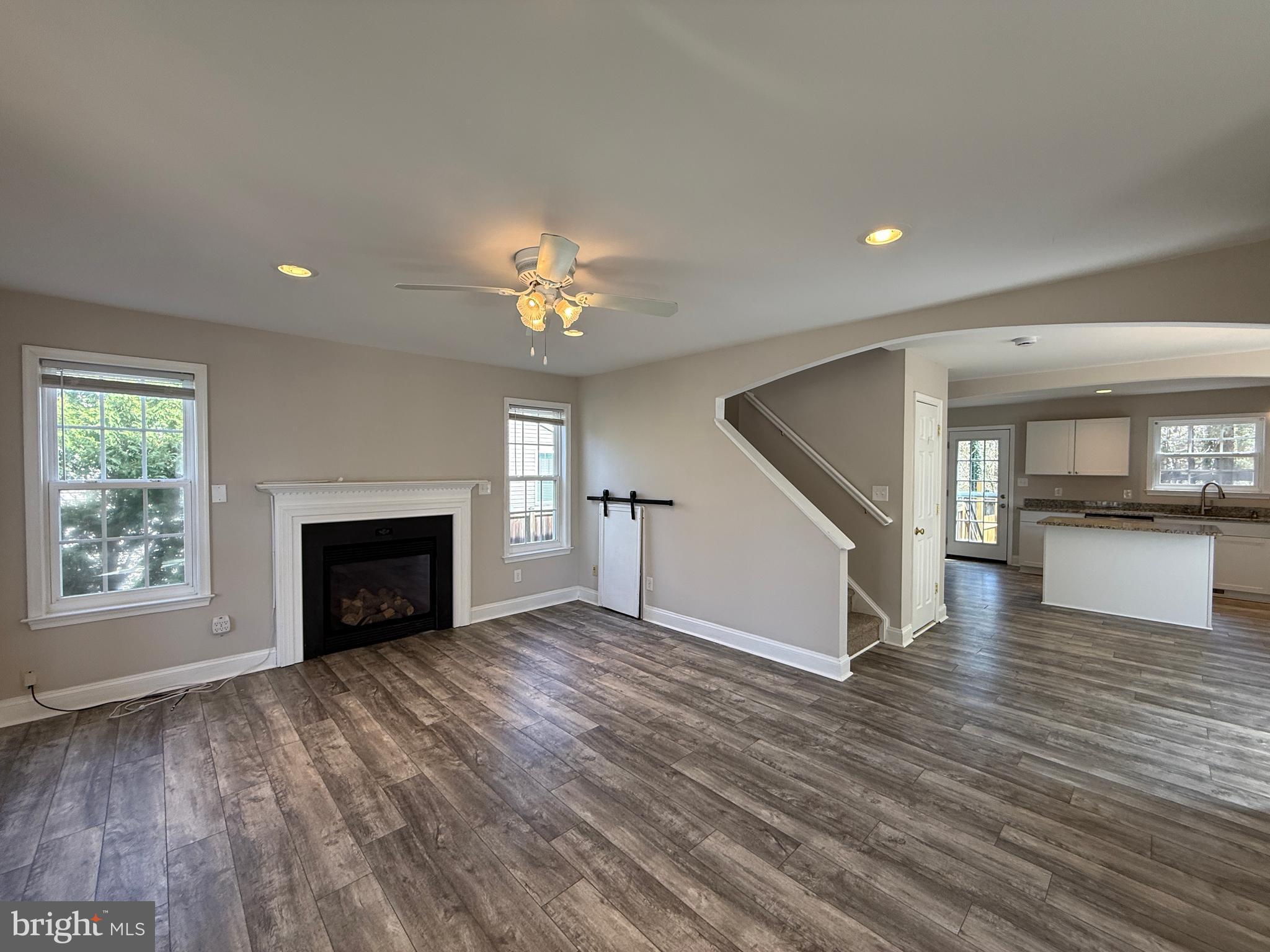 238 5th Street Colonial Beach, VA 22443 - Photo 4 of 28