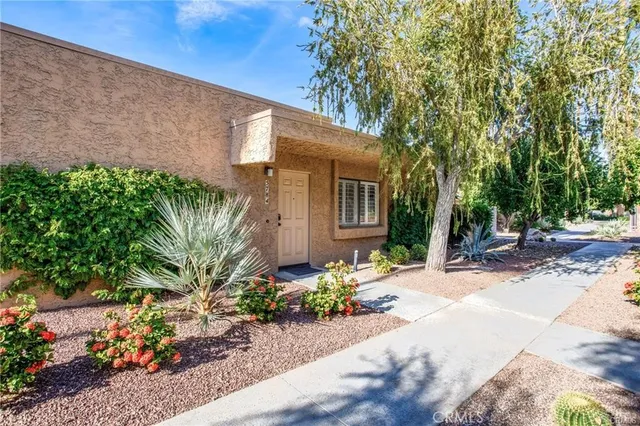 $448,000 | 5784 Los Coyotes Drive, Palm Springs, CA 92264