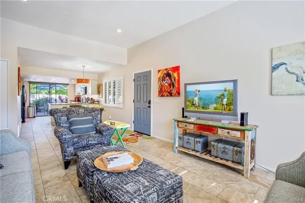 $422,500 | 5784 Los Coyotes Drive, Palm Springs, CA 92264
