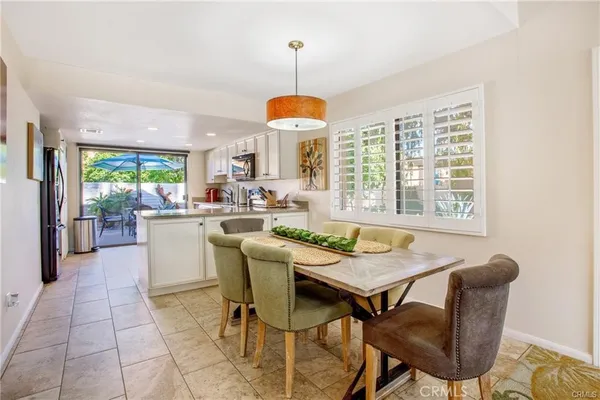 $422,500 | 5784 Los Coyotes Drive, Palm Springs, CA 92264