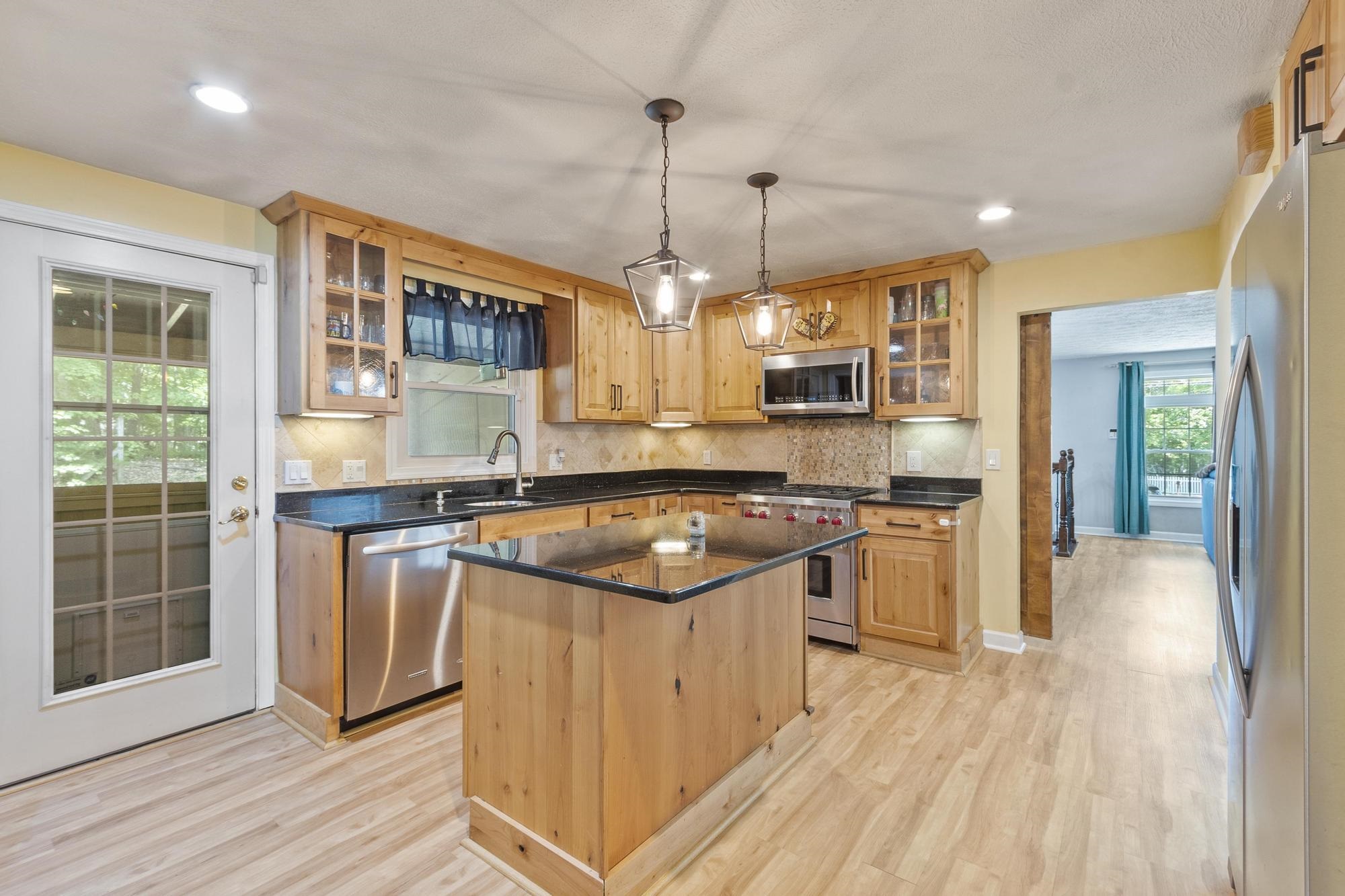 167 Turkey Hill Road Merrimack, NH 03054 - Photo 8 of 45 Gallery Image 8
