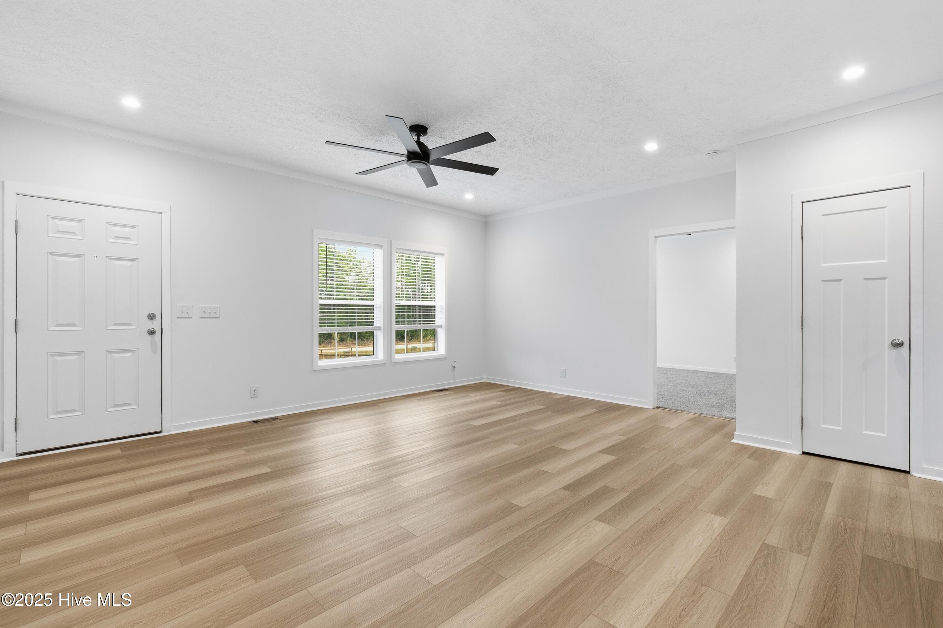 530 Sioux Road Southport, NC 28461 - Photo 6 of 29 Living room