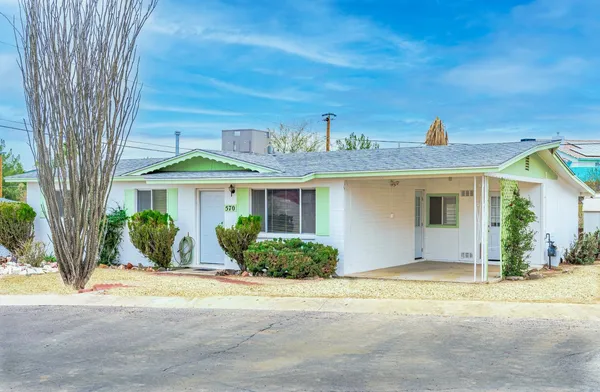 $1,450 | 570 South Yaqui Drive, Wickenburg, AZ 85390