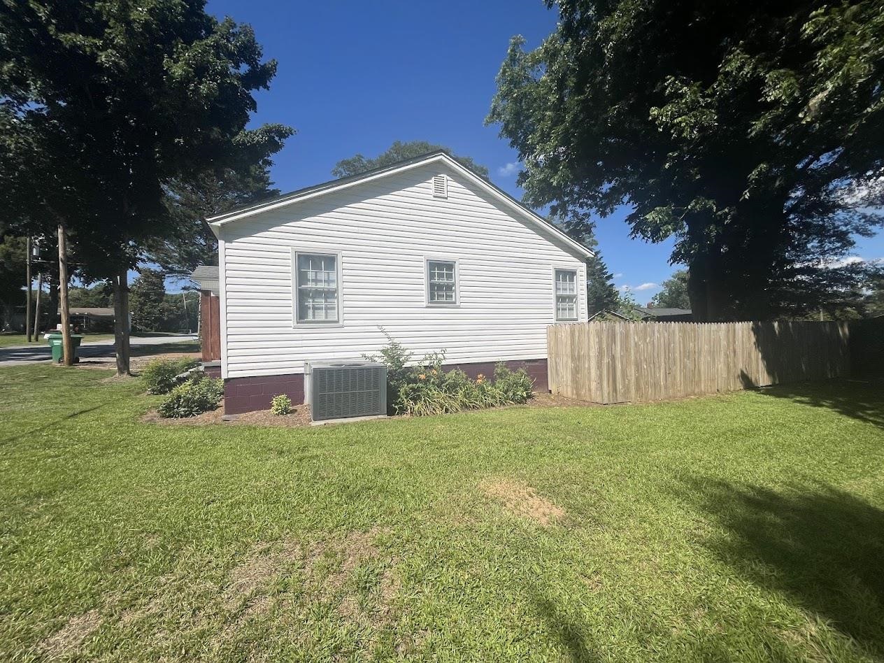 403 Thompson Street Gaffney, SC 29340 - Photo 31 of 32